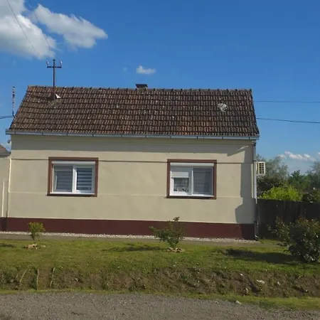 Jarin Raj Apartament *