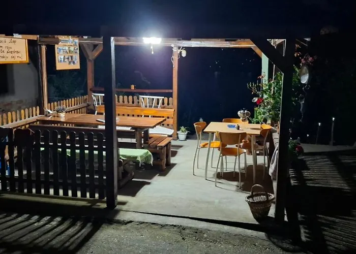 Апартаменты Jarin Raj Morovic