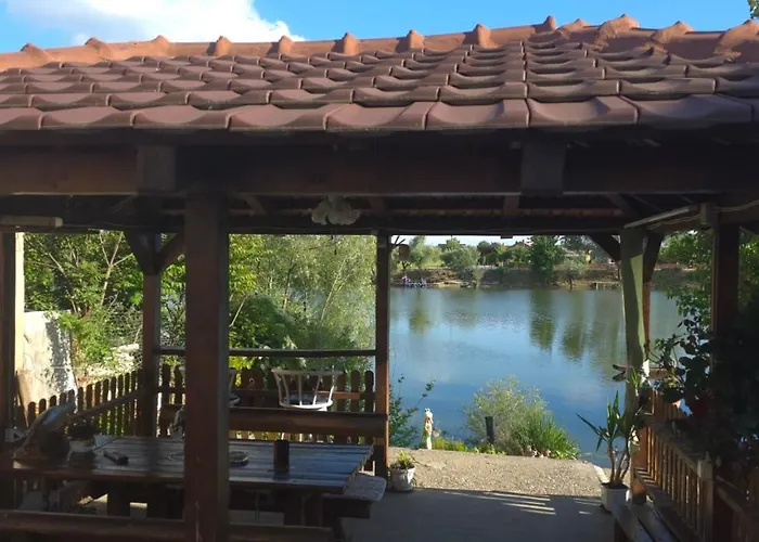 Апартаменты Jarin Raj Morovic