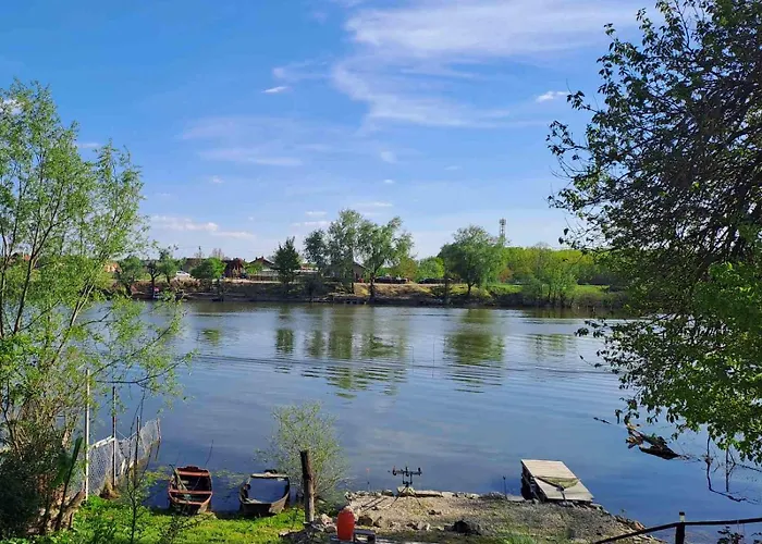 Апартаменты Jarin Raj Morovic