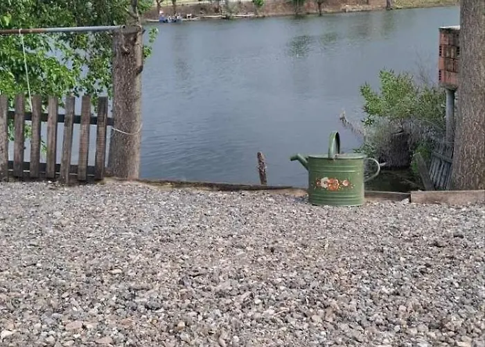 Апартаменты Jarin Raj Morovic