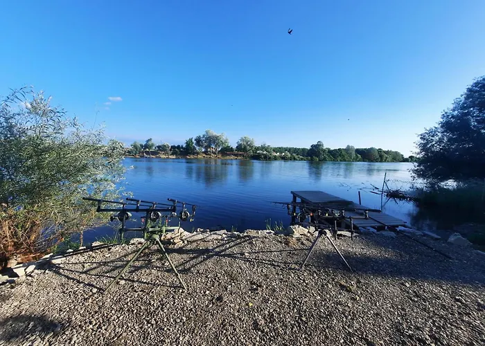 Jarin Raj Апартаменты Morovic