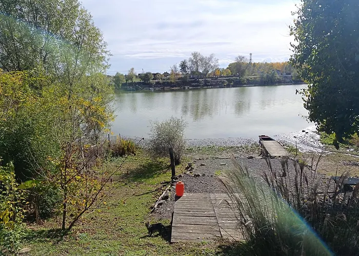 Апартаменты Jarin Raj Morovic